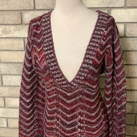 Striped V Neck Maternity sweater - Picture 2 of 9